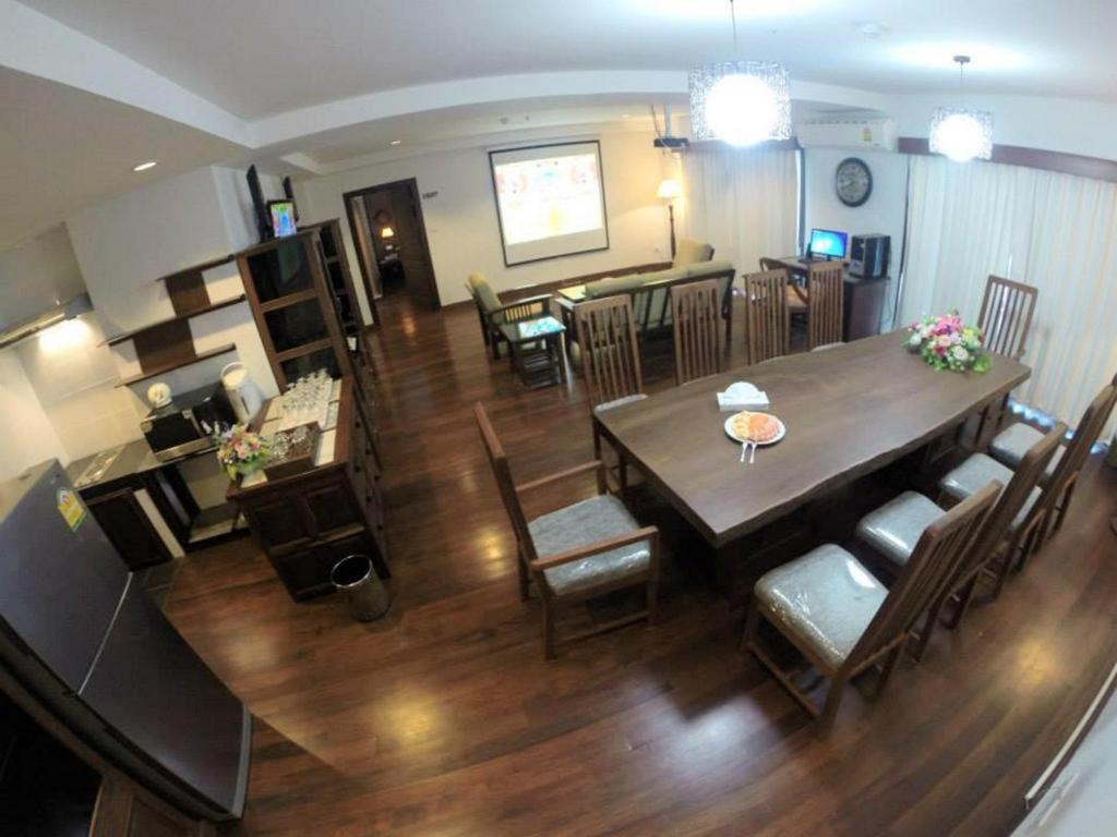 River City Hotel Мукдахан Екстериор снимка
