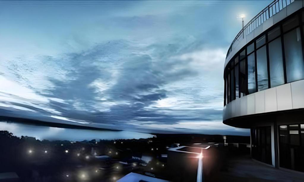 River City Hotel Мукдахан Екстериор снимка