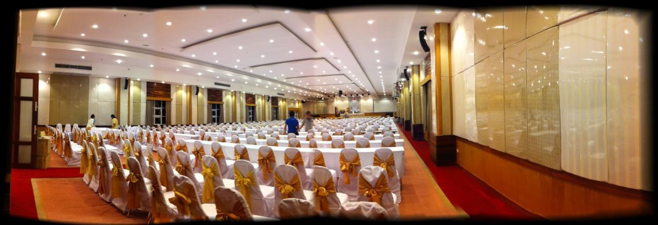 River City Hotel Мукдахан Екстериор снимка