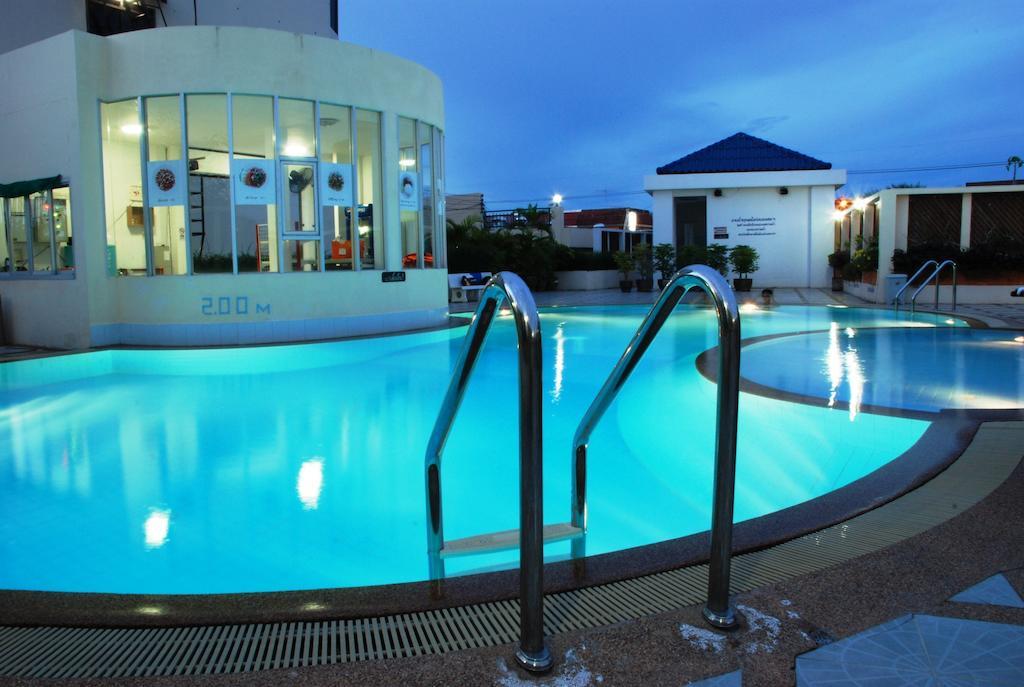 River City Hotel Мукдахан Екстериор снимка