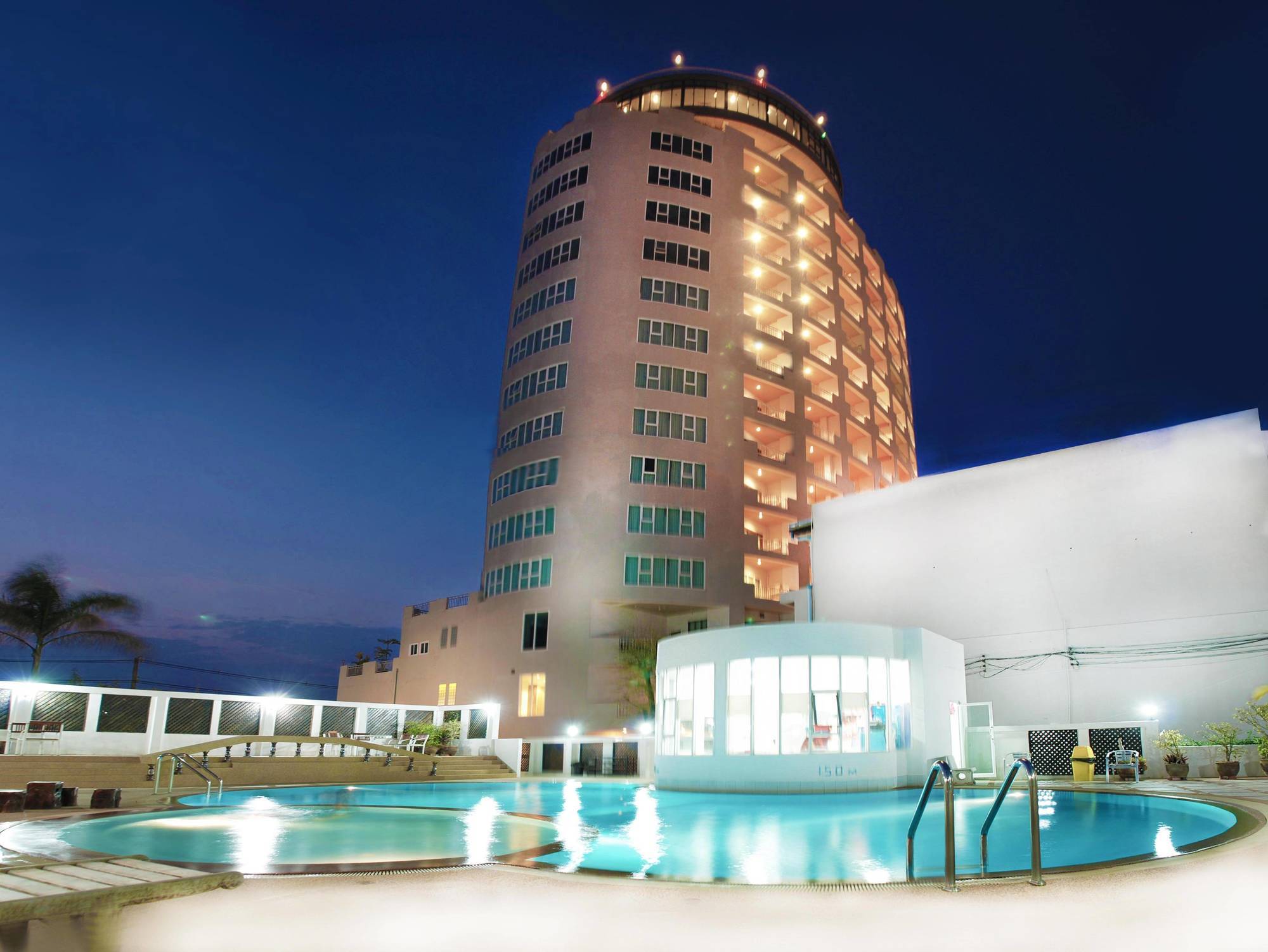 River City Hotel Мукдахан Екстериор снимка